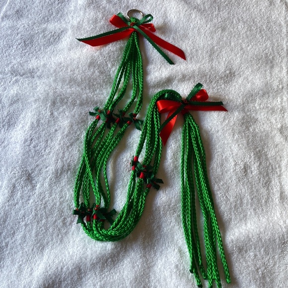 Plant Hanger Green and Red Color - Picture 2 of 6